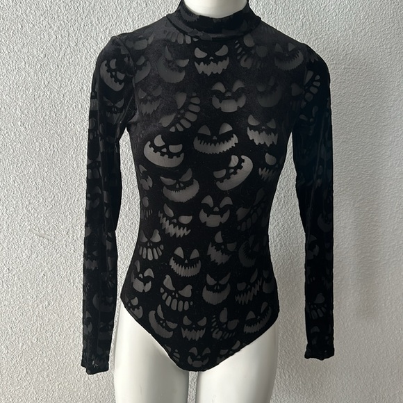 Blackmilk Clothing Long Sleeve Velvet Jack O’ Lantern Sheer Bodysuit - Picture 3 of 4